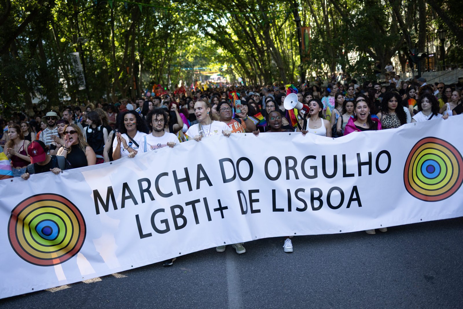 Organizações LGBTQIA+ enfrentam grave crise de financiamento